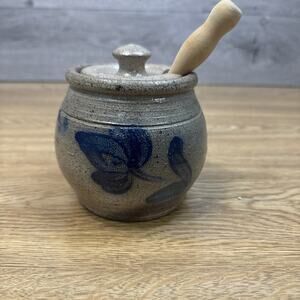 Rowe Pottery Works 1984 Salt Glaze Stoneware Honey Pot w/ Lid & Dipper